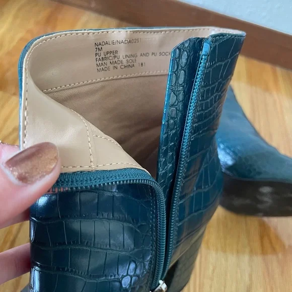 Teal Crocodile Boots - Picture 4 of 7